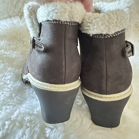 Lugz Bootie Brown Suede Boots Womens 8.5 Side Zipper - Picture 7 of 10